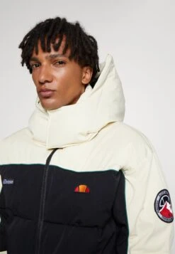Ellesse Strezing Padded JacketGiacca InvernaleBlack Uomo Giacche EL942F03I-Q11 5 Ellesse Strezing Padded JacketGiacca InvernaleBlack Uomo Giacche EL942F03I-Q11 -Ellesse b86fc6a741be4c8c96304c80e93ca713
