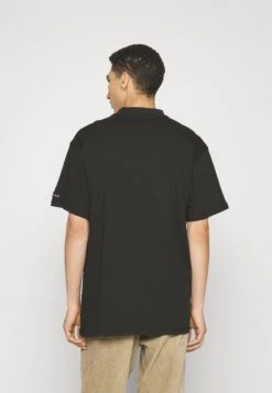 Ellesse Balatro T-Shirt BasicBlack Uomo Abbigliamento EL922O0HZ-Q11 -Ellesse b8dccb74550449b6bff0530f5fef555a