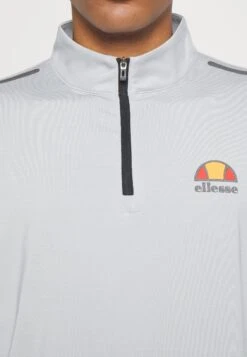 Ellesse Vescali ZipMaglietta A Manica LungaGrey Uomo T-shirt E Polo EL942G039-C11 7 Ellesse Vescali ZipMaglietta A Manica LungaGrey Uomo T-shirt E Polo EL942G039-C11 -Ellesse c4cbb5cc2caf4a1ebb03ec248bb7fa2a
