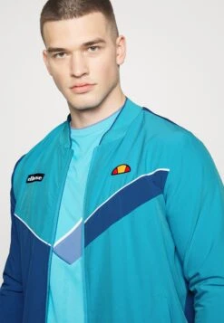 Ellesse MirabeauGiacca SportivaBlue Uomo Abbigliamento EL942F03E-K11 -Ellesse c827ac1dcf2e48318acb3e3c5bf2d180