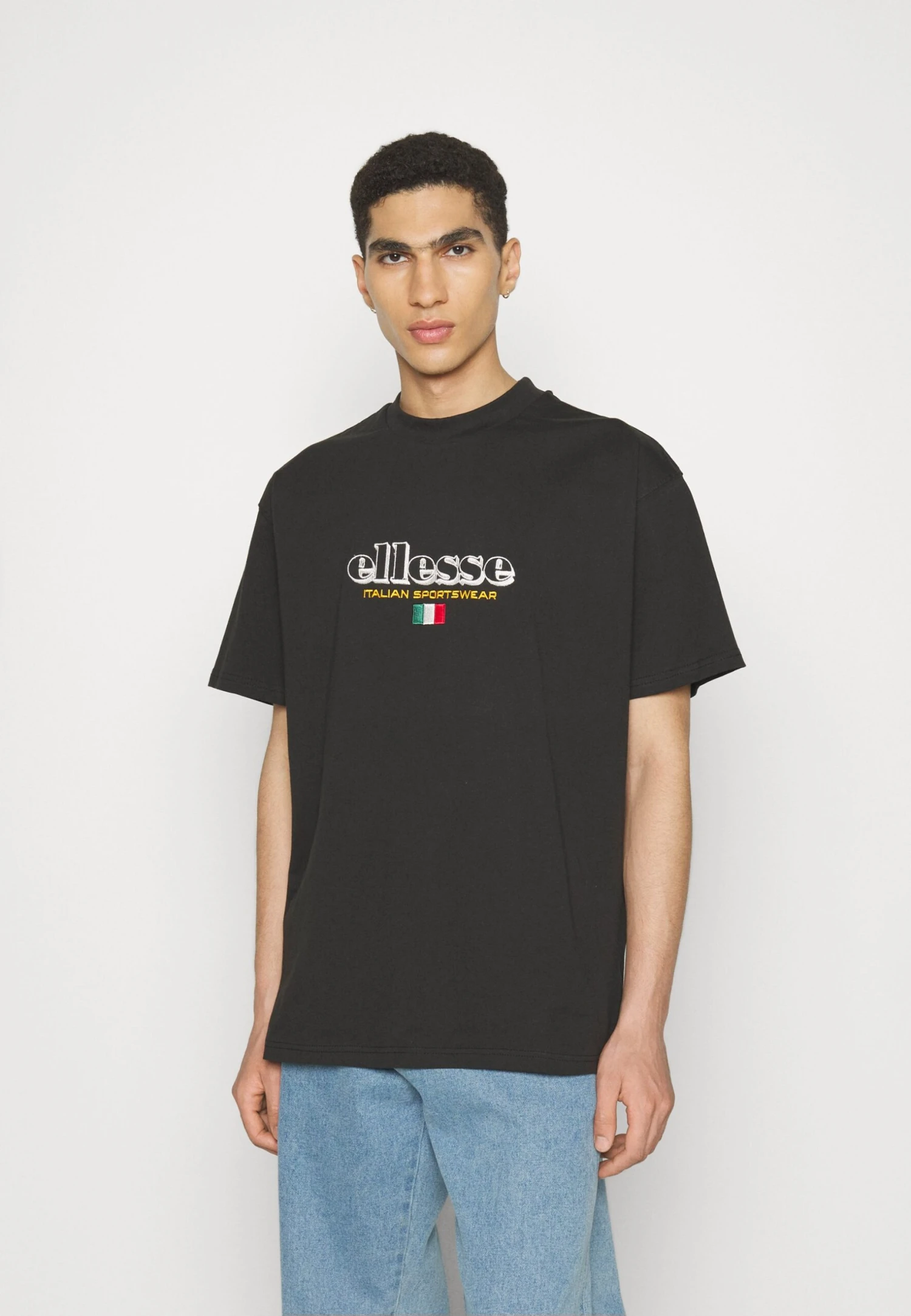 Vought TeeT-Shirt Con StampaBlack Uomo T-shirt e polo EL922O0I3-Q11 Ellesse Vought TeeT-Shirt Con StampaBlack Uomo T-shirt E Polo EL922O0I3-Q11 -Ellesse c89f858bc6c348bb9dac1b4d40b3a7b1 scaled