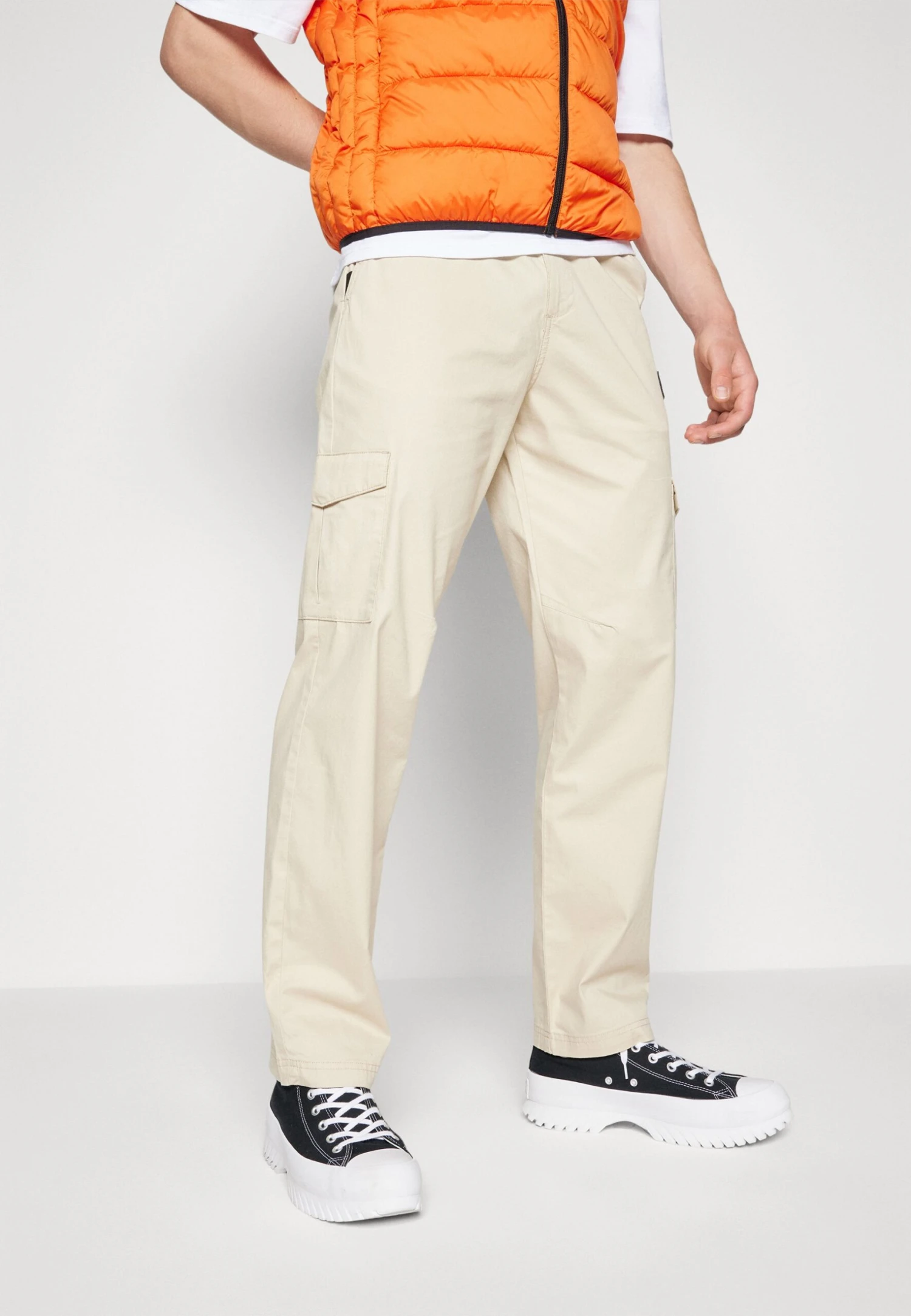 RingaPantaloni CargoBeige Uomo Pantaloni EL922E061-B11 Ellesse RingaPantaloni CargoBeige Uomo Pantaloni EL922E061-B11 -Ellesse cee8be71d8f64f25a2d76b9d4aa6049e scaled