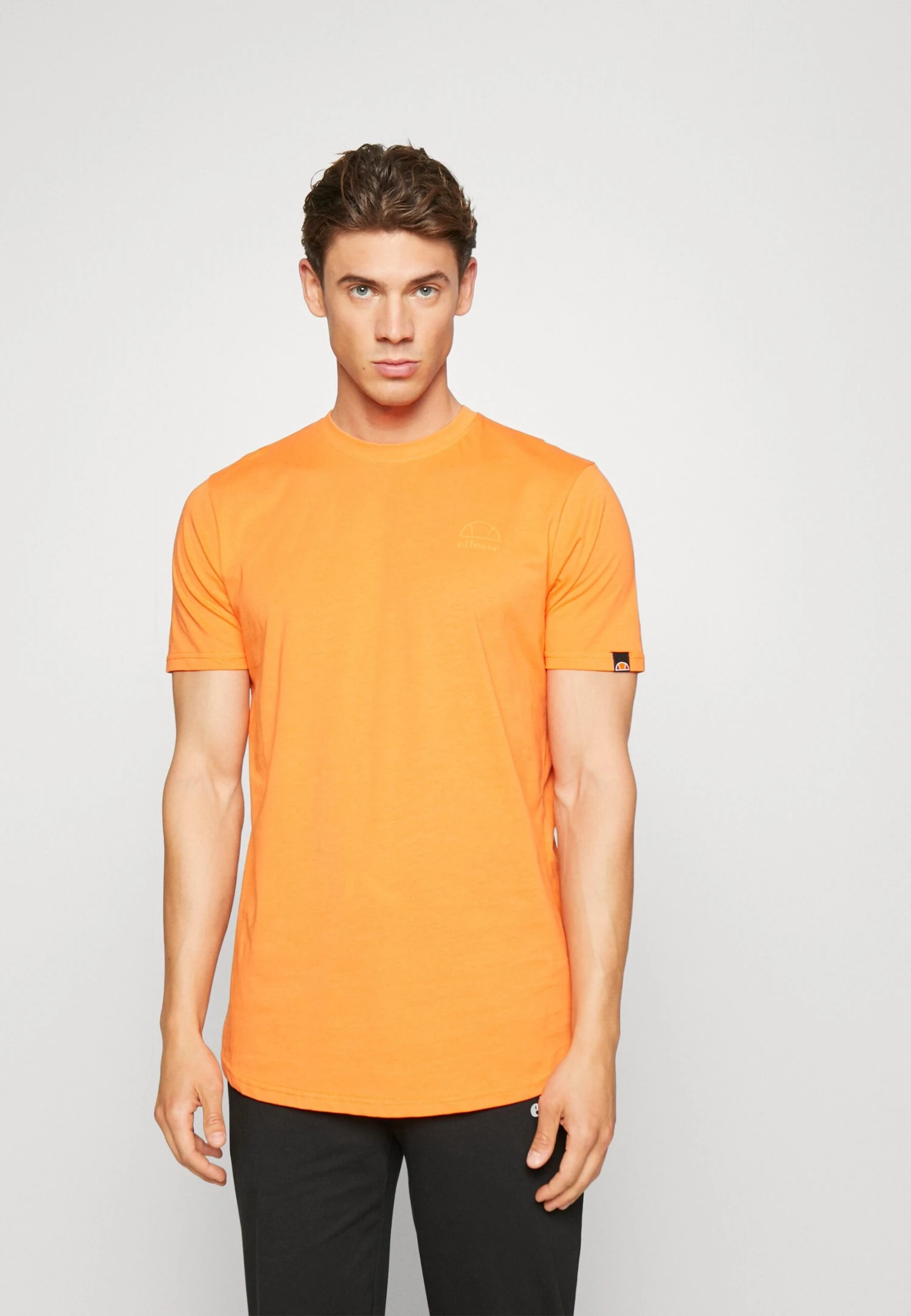 Vezuvi 3 PackT-Shirt BasicKhaki/Black/Orange Uomo T-shirt e polo EL982Q006-N11 Ellesse Vezuvi 3 PackT-Shirt BasicKhaki/Black/Orange Uomo T-shirt E Polo EL982Q006-N11 -Ellesse d0b90ca960f54e5f8fecf0bcace03481 scaled