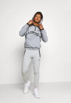 Ellesse Bertoleti JacketGiacca SportivaSilver Uomo Abbigliamento EL942F016-D11 -Ellesse d1ba11b569f044fa9433af713b84eecb