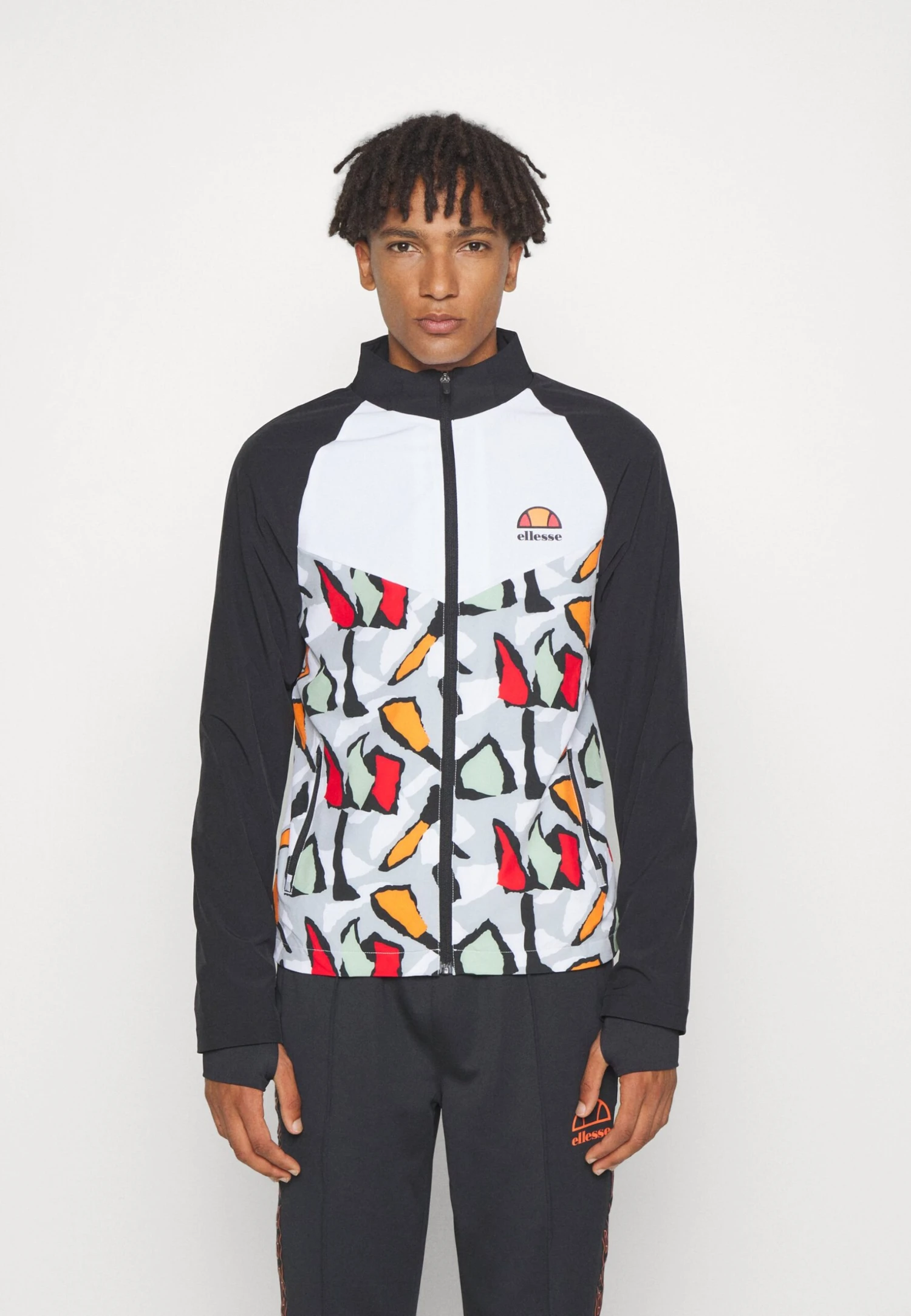 Reginas TrackGiacca SportivaMulti-Coloured/White Uomo Pantaloni sportivi e joggers EL942G034-T11 Ellesse Reginas TrackGiacca SportivaMulti-Coloured/White Uomo Pantaloni Sportivi E Joggers EL942G034-T11 -Ellesse d2083569e42d4b45809ba3c6179e2064 scaled