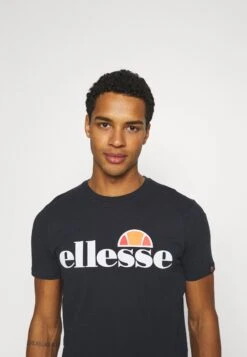Ellesse Sl Prado TeeT-Shirt Con StampaNavy Uomo T-shirt E Polo EL922O06W-K11 5 Ellesse Sl Prado TeeT-Shirt Con StampaNavy Uomo T-shirt E Polo EL922O06W-K11 -Ellesse d7d0ea3350ba4bccbc2f1d9d55ce78c4