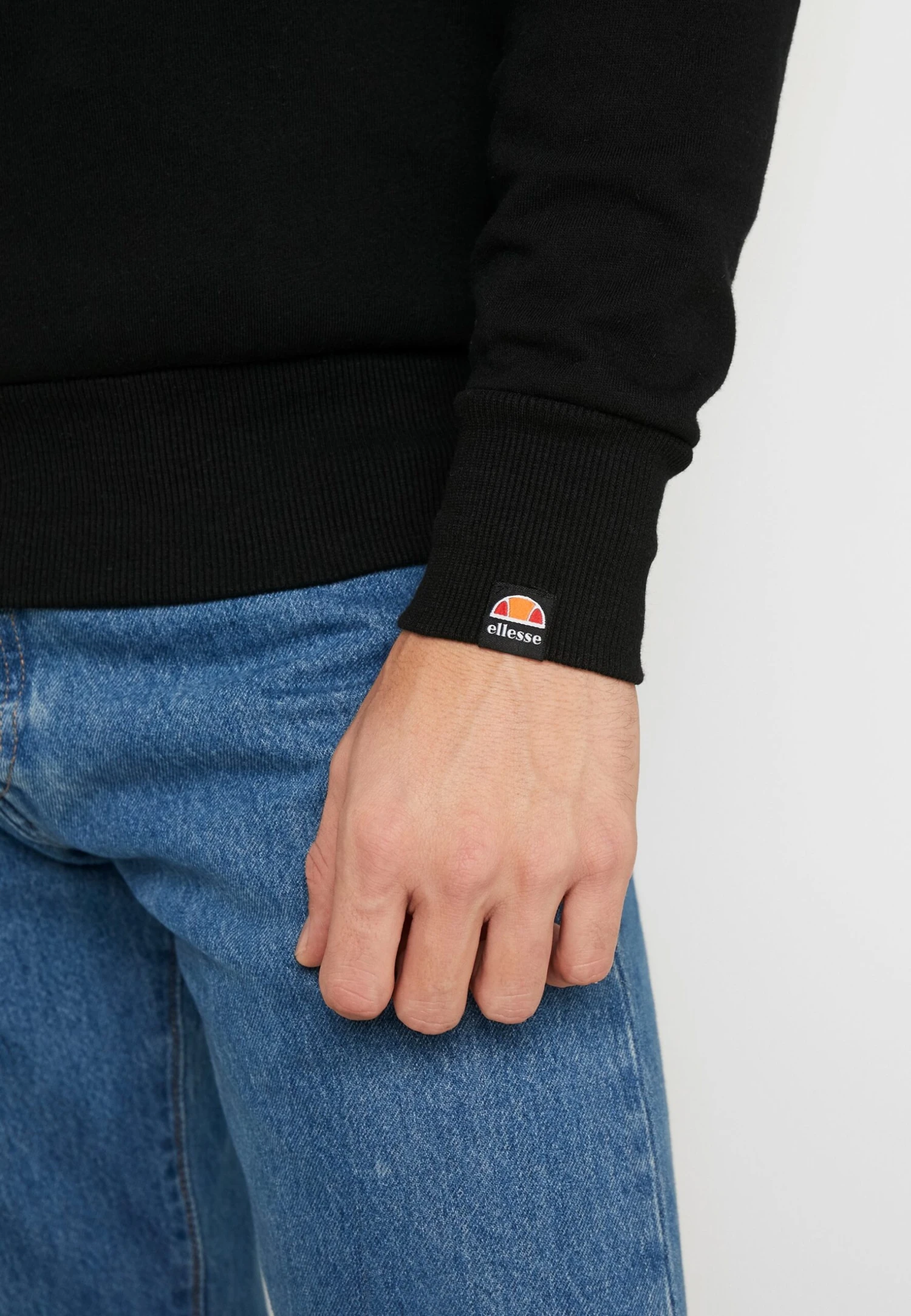 FierroFelpaBlack Uomo Maglieria e Felpe EL922S02I-Q11 Ellesse FierroFelpaBlack Uomo Maglieria E Felpe EL922S02I-Q11 -Ellesse dcbb10a9e197407fb943507a4aea8d42 scaled