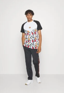Ellesse Napolino TeeT-Shirt Con StampaMulti-Coloured Uomo Abbigliamento EL942D055-T11 -Ellesse e063272757b04fd1a96078794c3eaf9a