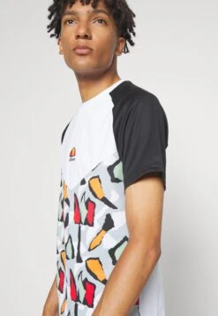 Ellesse Napolino TeeT-Shirt Con StampaMulti-Coloured Uomo Abbigliamento EL942D055-T11 -Ellesse e624d489446749518709374fbec392d8