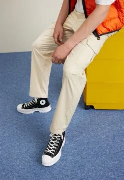 Ellesse RingaPantaloni CargoBeige Uomo Pantaloni EL922E061-B11 4 Ellesse RingaPantaloni CargoBeige Uomo Pantaloni EL922E061-B11 -Ellesse e9712cc7f13445d59e3d460ebf957a2e