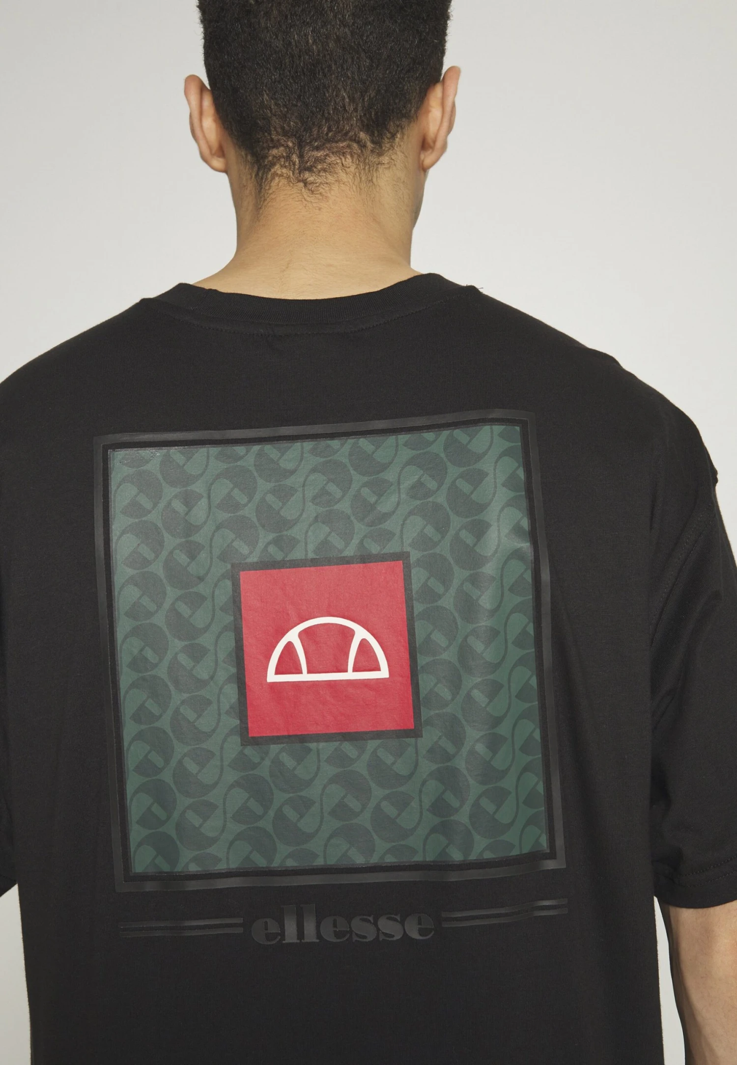 Portier TeeT-Shirt Con StampaBlack Uomo T-shirt e polo EL922O0I2-Q11 Ellesse Portier TeeT-Shirt Con StampaBlack Uomo T-shirt E Polo EL922O0I2-Q11 -Ellesse e9a28807601345c69147ee41c608ed07 scaled