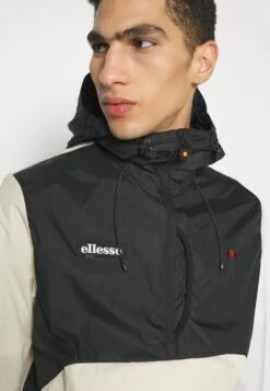 Ellesse Abetano Oh JacketGiacca A VentoBeige Uomo Abbigliamento EL922T09W-B11 9 Ellesse Abetano Oh JacketGiacca A VentoBeige Uomo Abbigliamento EL922T09W-B11 -Ellesse ee74c7bc6405403e82a0ac50e0cd9bf7