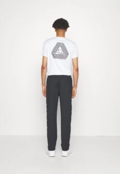 Ellesse Rizzi Track PantPantaloni SportiviBlack Uomo Pantaloni EL942E04L-Q11 -Ellesse f0ebb760a5d74c619596e41f13891671