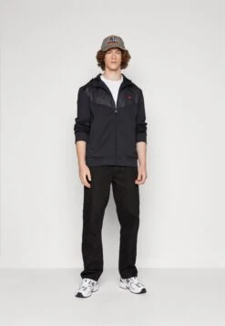 Ellesse VardioGiacca SportivaBlack Uomo Pantaloni Sportivi E Joggers EL922T09Z-Q11 -Ellesse f1d5f4e07116407c932a5a6c8264a81a