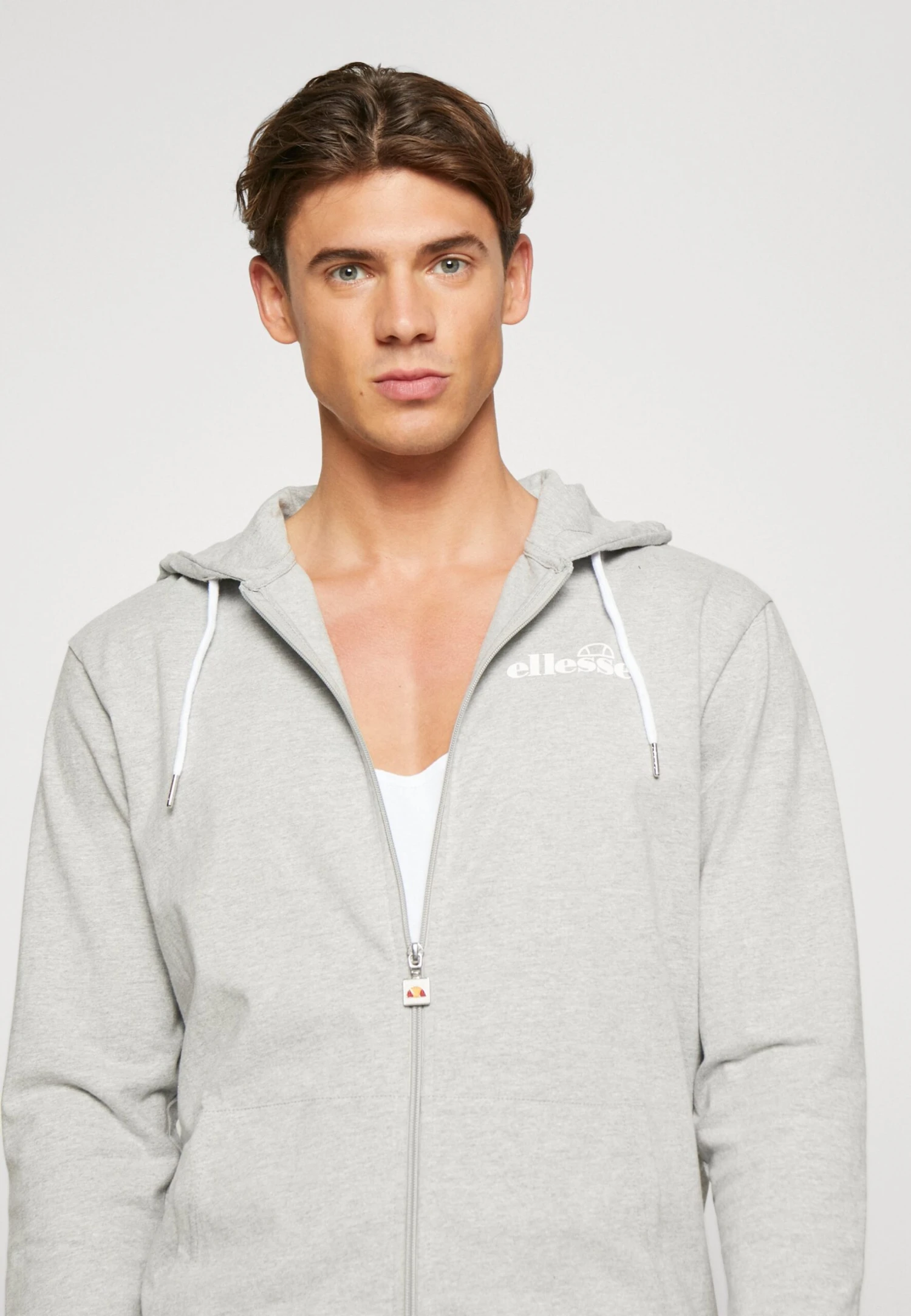 BeviloPigiamaGrey Marl Uomo Per la notte EL982M00I-C11 Ellesse BeviloPigiamaGrey Marl Uomo Per La Notte EL982M00I-C11 -Ellesse f2f5c80dd8b34060a35f230a1e223baf scaled