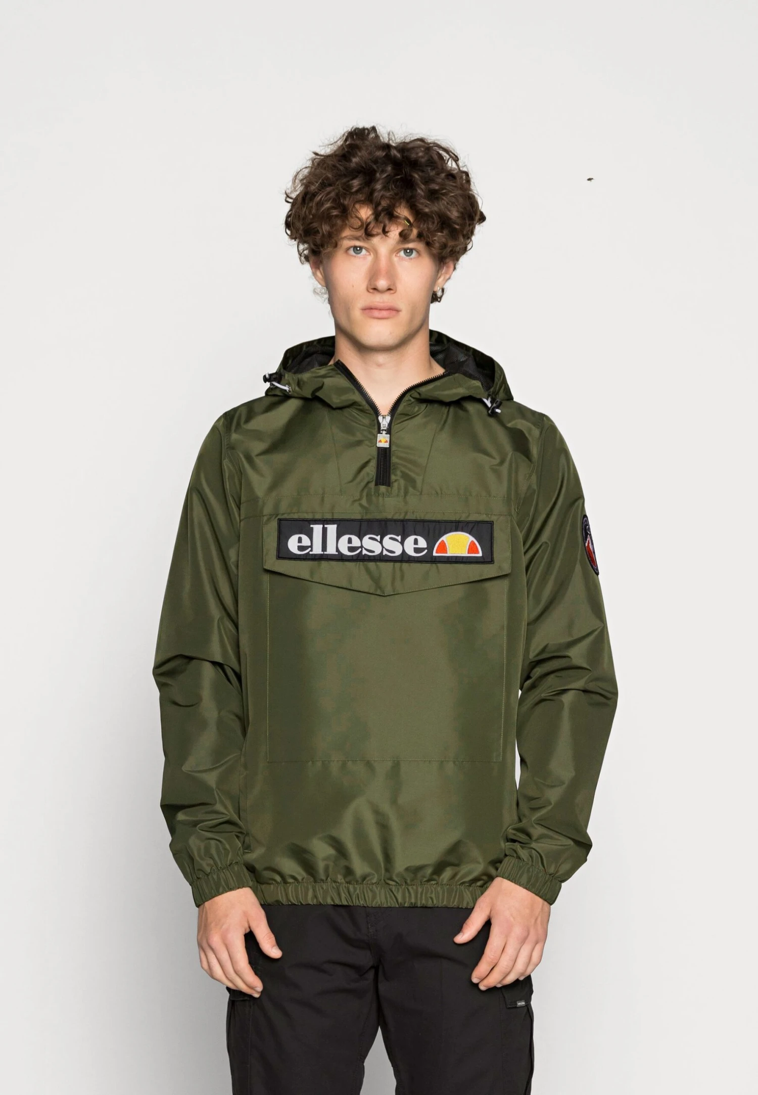 MontGiacca A VentoKhaki Uomo Giacche EL922T00S-N11 Ellesse MontGiacca A VentoKhaki Uomo Giacche EL922T00S-N11 -Ellesse f3a4f6ccb3bd42feaf7d5cfce3c223e4 scaled