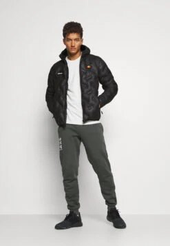 Ellesse Stannetti JacketGiacca InvernaleBlack Uomo Giacche EL942F015-Q11 -Ellesse f4cab5f827ef44b097e34fe6af314dd0
