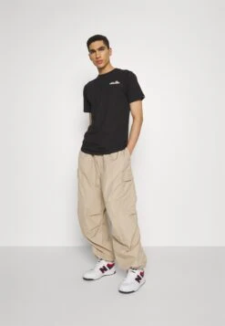 Ellesse Liammo TeeT-Shirt Con StampaBlack Uomo T-shirt E Polo EL922O0I1-Q11 -Ellesse f8c024525fc84bdd978df8a30b774eba