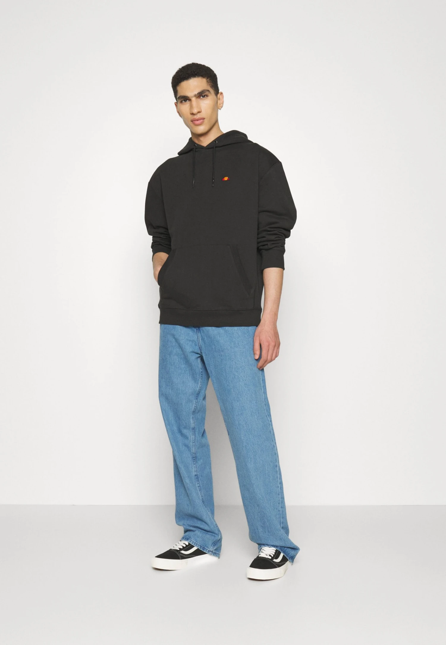 Caldine HoodyFelpaBlack Uomo Maglieria e Felpe EL922S0CJ-Q11 Ellesse Caldine HoodyFelpaBlack Uomo Maglieria E Felpe EL922S0CJ-Q11 -Ellesse f8dbc71eda184f49ac1235216e1952d4 scaled