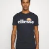 Ellesse Sl Prado TeeT-Shirt Con StampaNavy Uomo T-shirt E Polo EL922O06W-K11 2 Ellesse Sl Prado TeeT-Shirt Con StampaNavy Uomo T-shirt E Polo EL922O06W-K11 -Ellesse fb3338ff05cc4004bbe15dd27ce32770